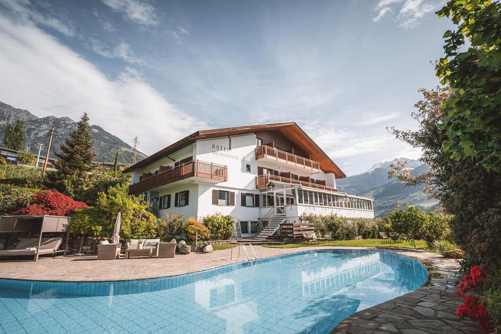Hotel Brunnhofer Dorf Tirol Exterior foto